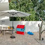 Semesterbostad House Providenca